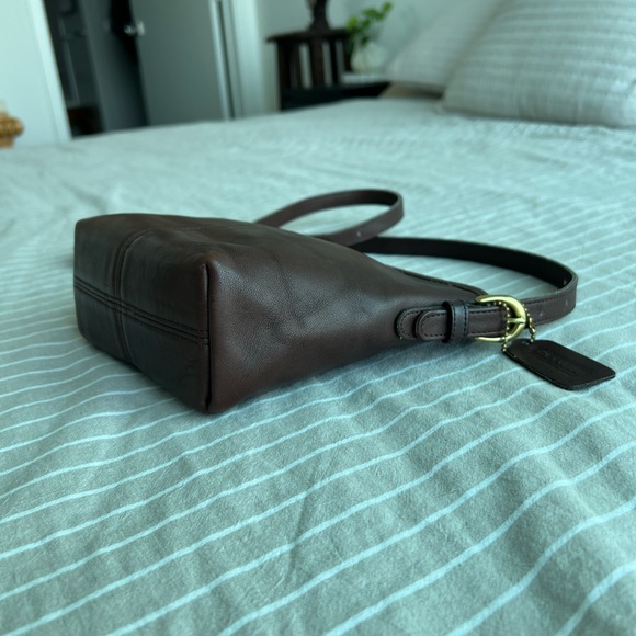 Vintage Coach 4107 SoHo Mini Basket Bag in Mahogany & Brass Hardware - Picture 4 of 10